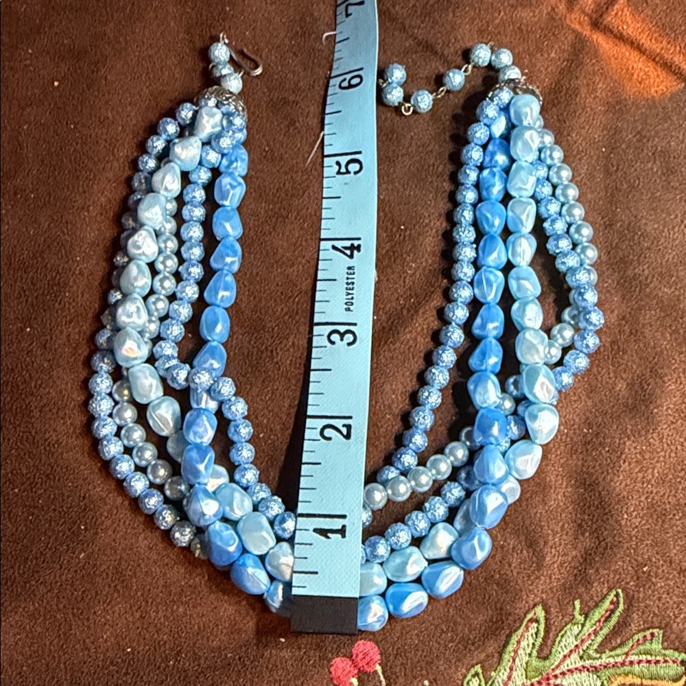 •vintage• blue bead 5 strand necklace 🐈‍⬛ - Picture 2 of 5